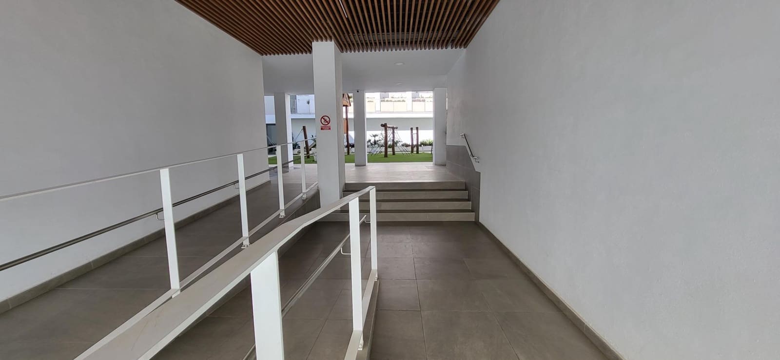 Apartamento de 2 habitaciones en San Pedro de Alcantara en venta con piscina garaje - 440.000 € (Ref: 9773354)
