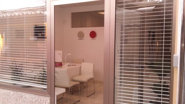 Erhverv til leje i San Pedro de Alcantara, Marbella - € 900 (Ref: 9778380)