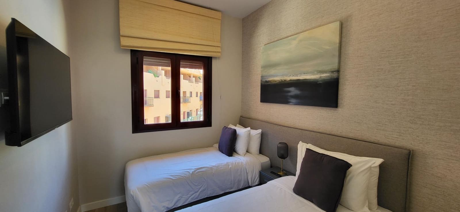 2 sypialnia Apartament na sprzedaż w Serranillos del Valle z basenem garażem - 259 000 € (Ref: 9778381)