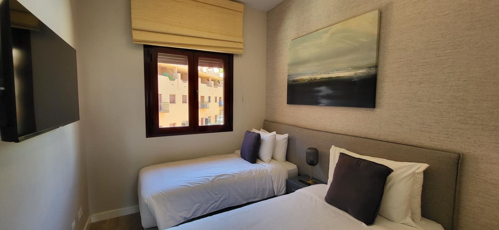 2 sypialnia Apartament na sprzedaż w Serranillos del Valle z basenem garażem - 259 000 € (Ref: 9778381)