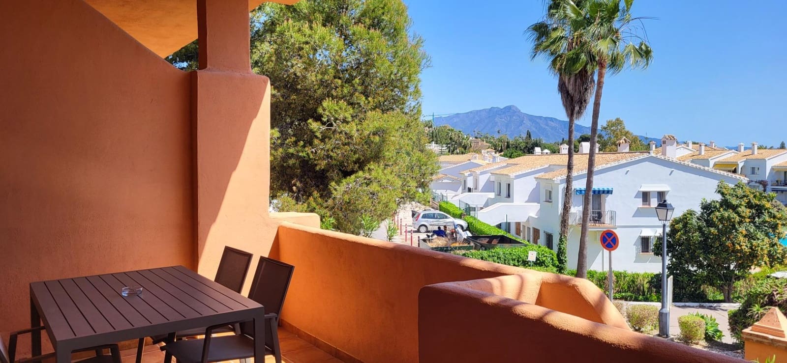 2 sypialnia Apartament na sprzedaż w Serranillos del Valle z basenem garażem - 259 000 € (Ref: 9778381)