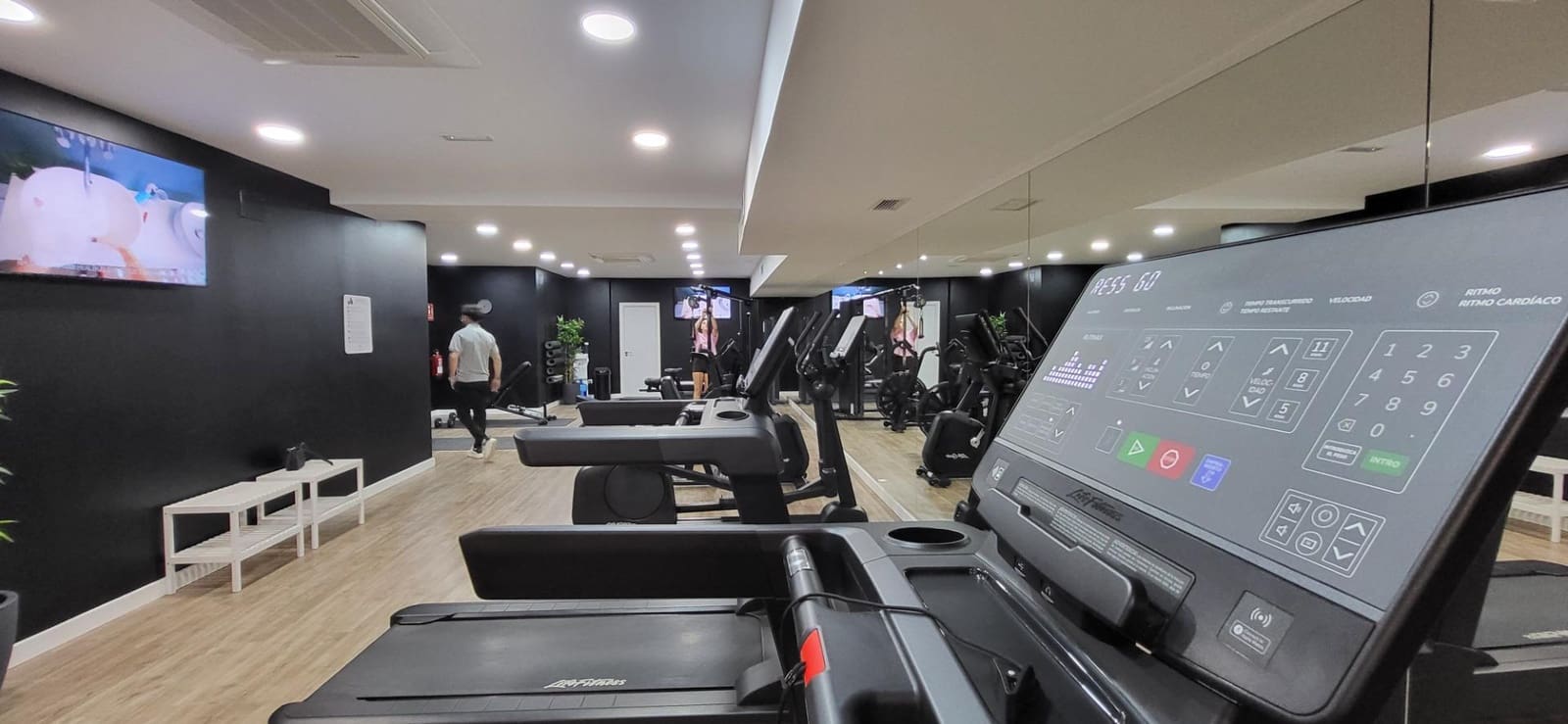 2 sypialnia Apartament na sprzedaż w Serranillos del Valle z basenem garażem - 259 000 € (Ref: 9778381)