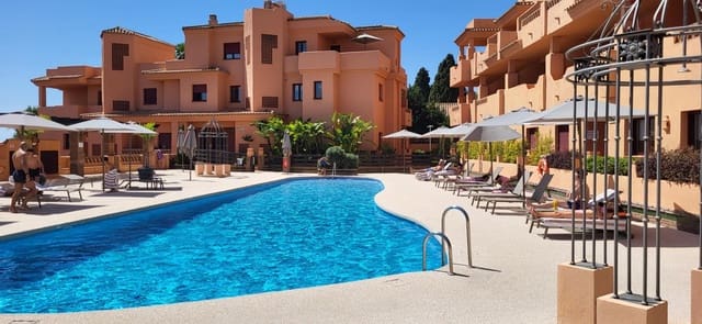 2 quarto Apartamento para venda em Serranillos del Valle com piscina garagem - 259 000 € (Ref: 9778381)