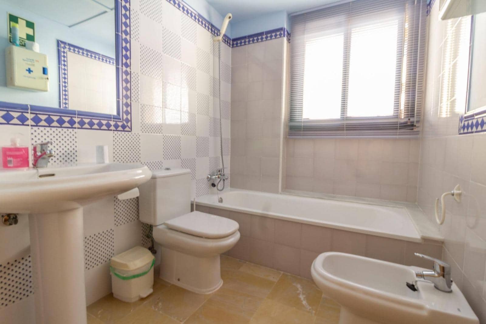 3 slaapkamer Appartement te koop in San Pedro de Alcantara met zwembad garage - € 455.000 (Ref: 9787486)