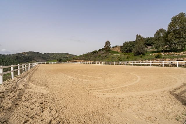 5 Zimmer Finca/Landgut zu verkaufen in Villanueva de la Concepcion mit Pool - 1.600.000 € (Ref: 9787487)