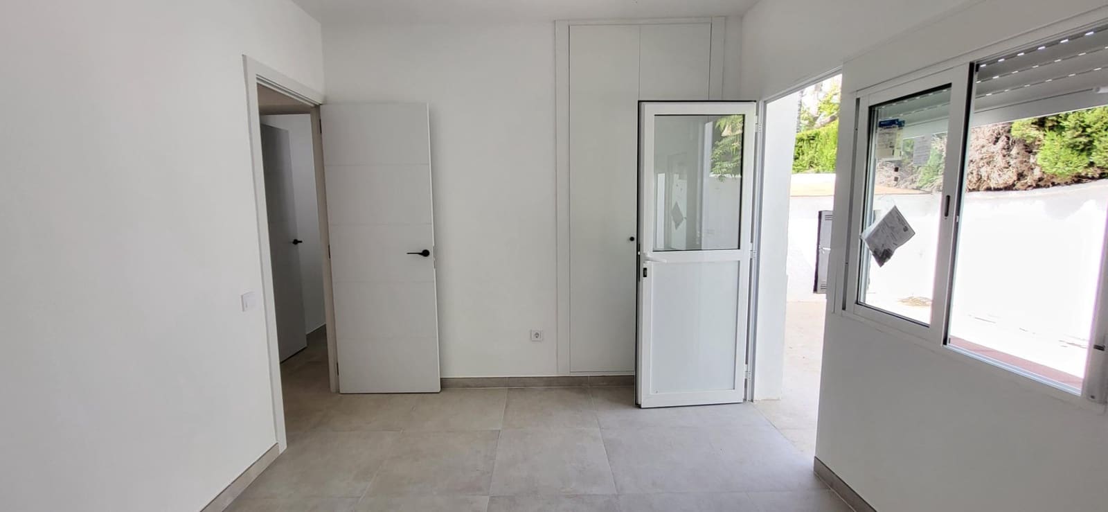 2 slaapkamer Rijtjeshuis te koop in Marbella met zwembad - € 490.000 (Ref: 9794919)