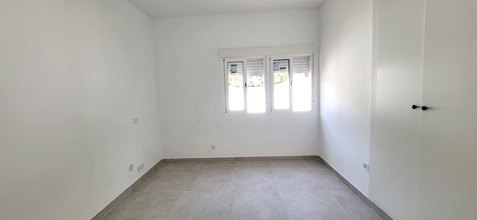 2 slaapkamer Rijtjeshuis te koop in Marbella met zwembad - € 490.000 (Ref: 9794919)