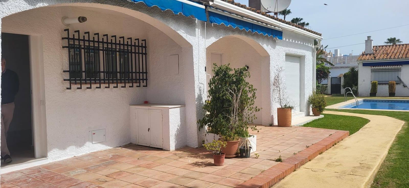2 slaapkamer Rijtjeshuis te koop in Marbella met zwembad - € 490.000 (Ref: 9794919)
