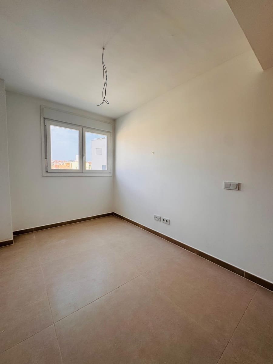 2 slaapkamer Appartement te koop in Manilva met zwembad garage - € 455.000 (Ref: 9804595)