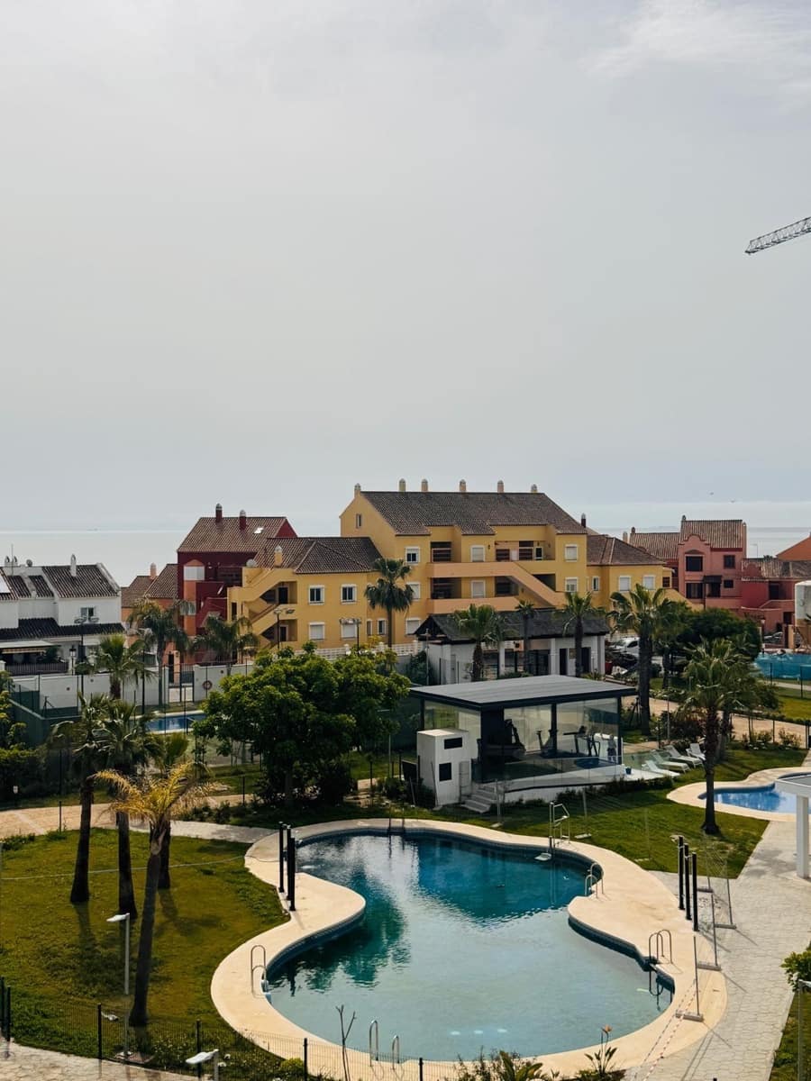 2 slaapkamer Appartement te koop in Manilva met zwembad garage - € 455.000 (Ref: 9804595)