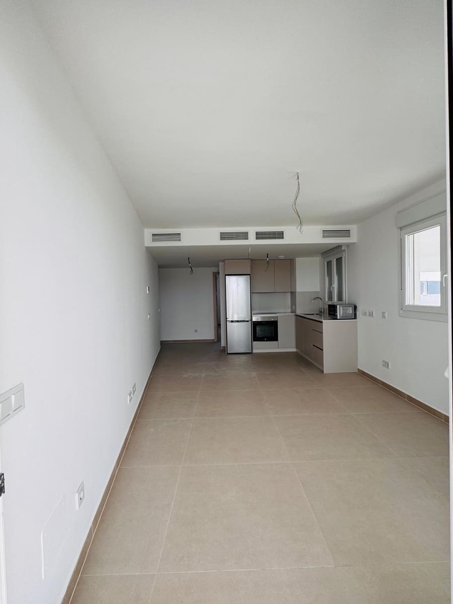 2 soverom Leilighet til salgs i Manilva med svømmebasseng garasje - € 399 000 (Ref: 9804595)