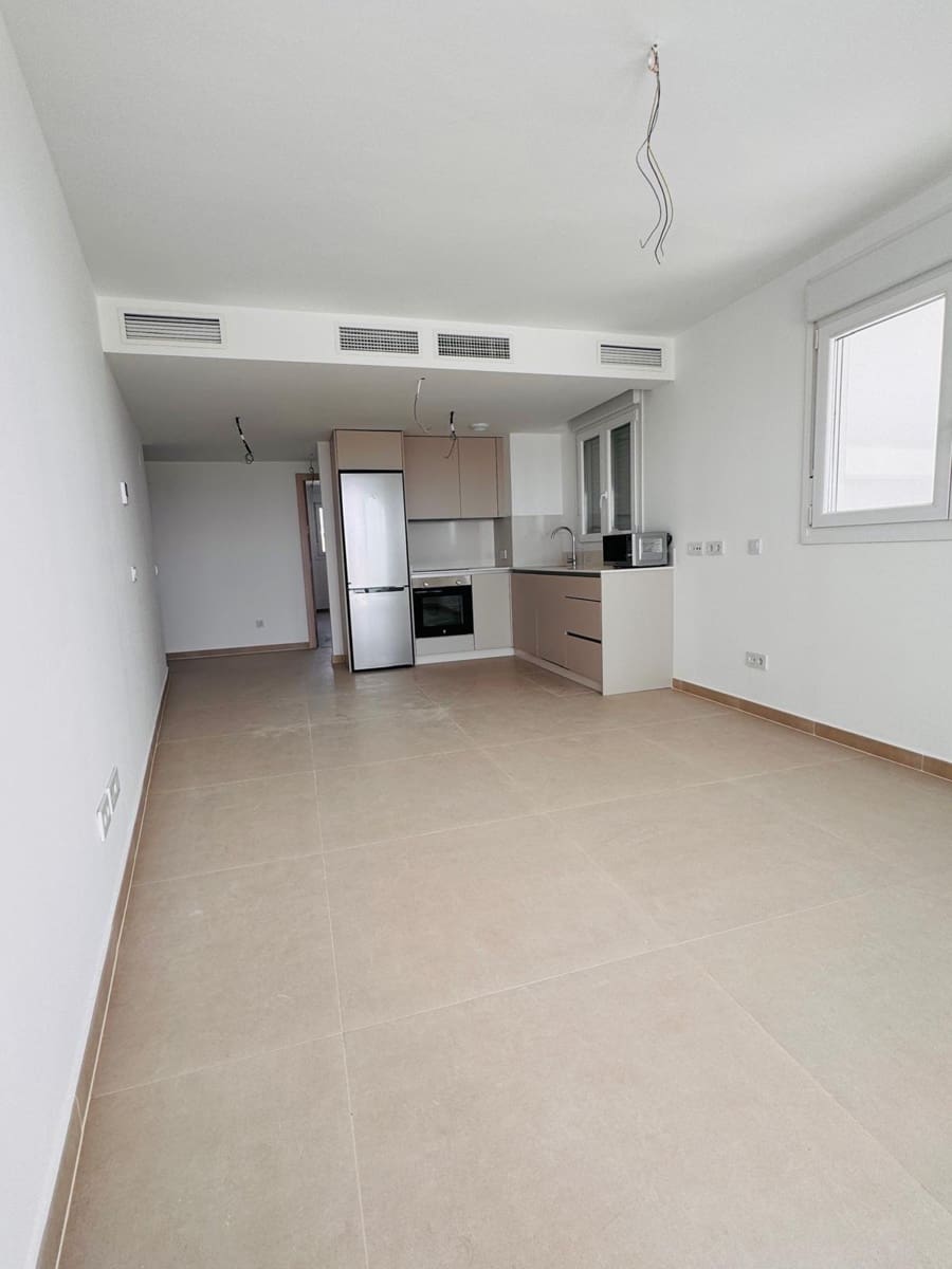 2 soverom Leilighet til salgs i Manilva med svømmebasseng garasje - € 399 000 (Ref: 9804595)