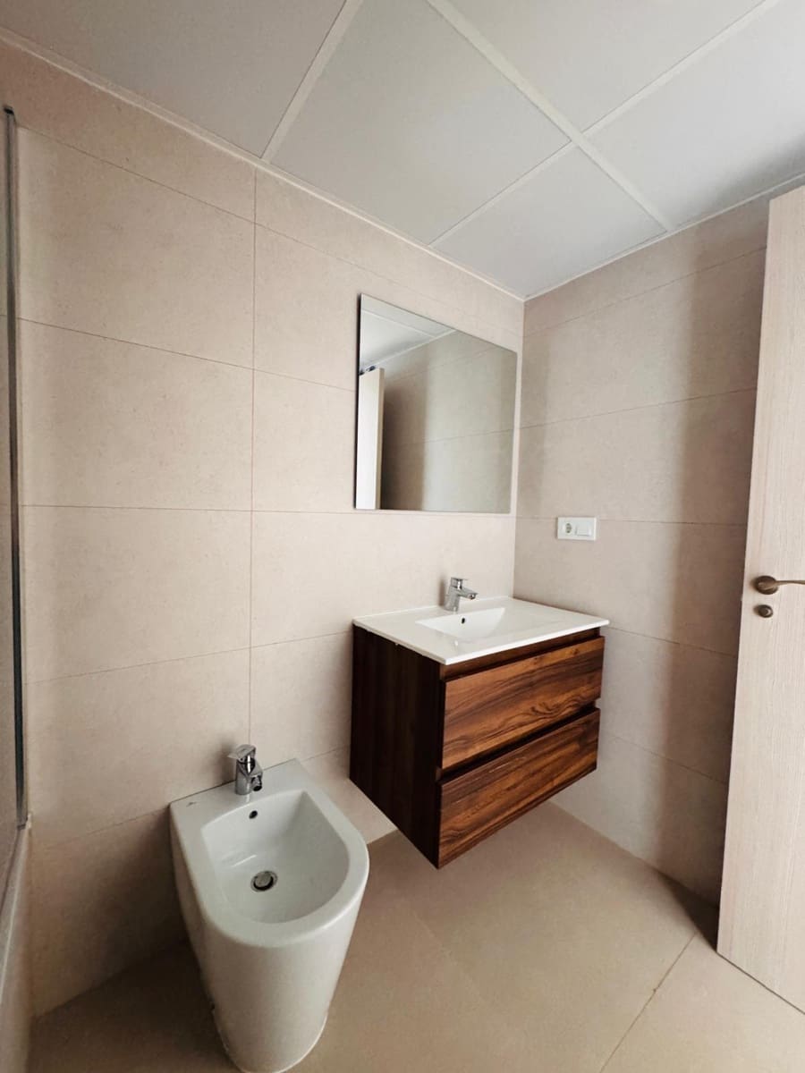 2 soverom Leilighet til salgs i Manilva med svømmebasseng garasje - € 399 000 (Ref: 9804595)