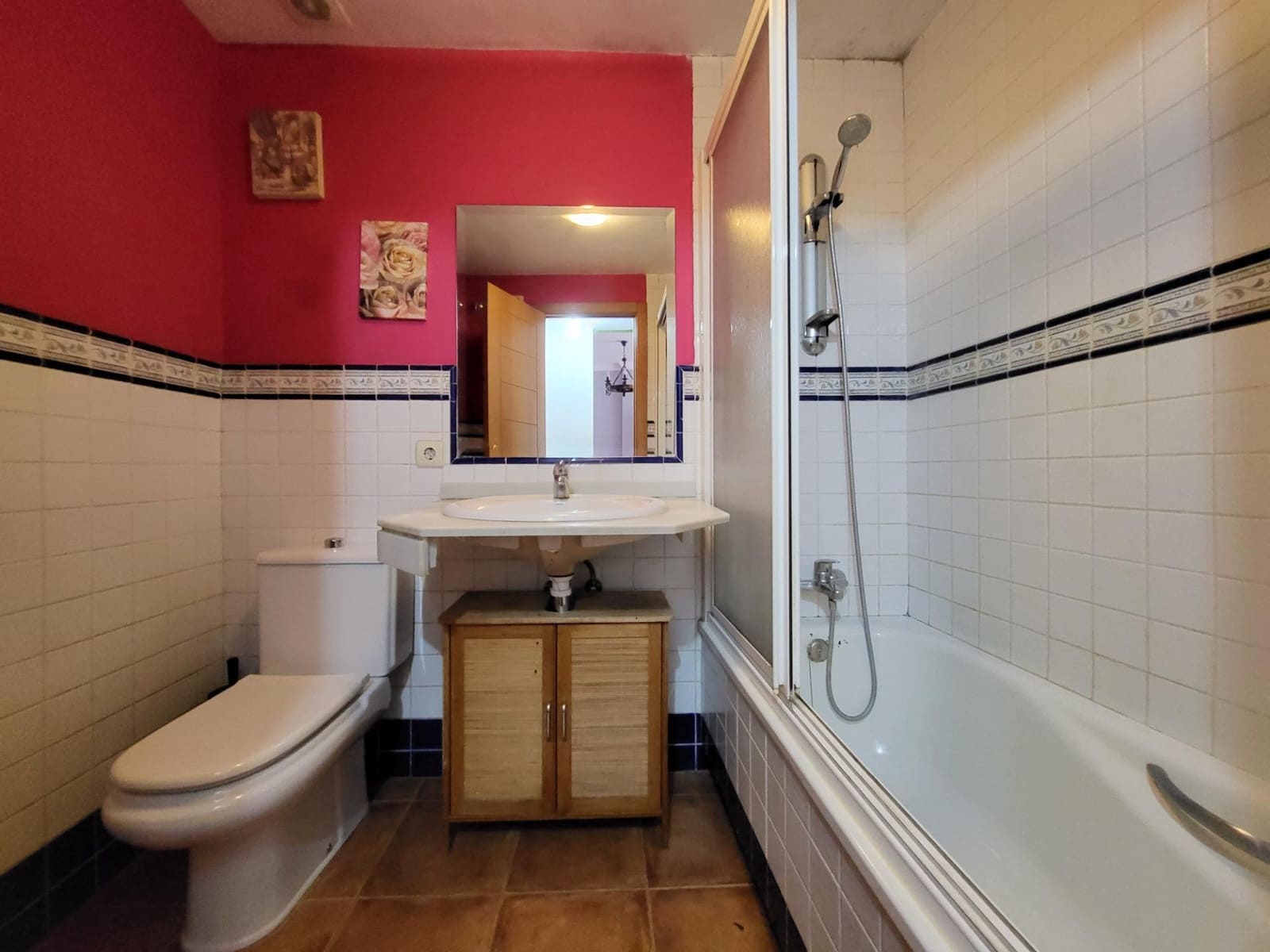 2 sovrum Lägenhet att hyra i Ojen med garage - 1 300 € (Ref: 9808301)