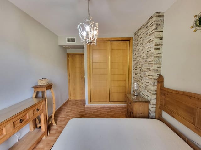 2 sovrum Lägenhet att hyra i Ojen med garage - 1 300 € (Ref: 9808301)