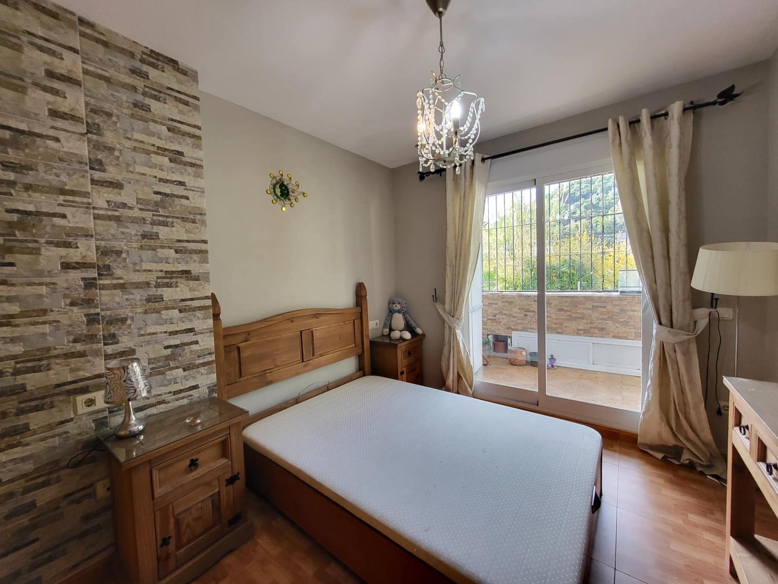 2 sovrum Lägenhet att hyra i Ojen med garage - 1 300 € (Ref: 9808301)