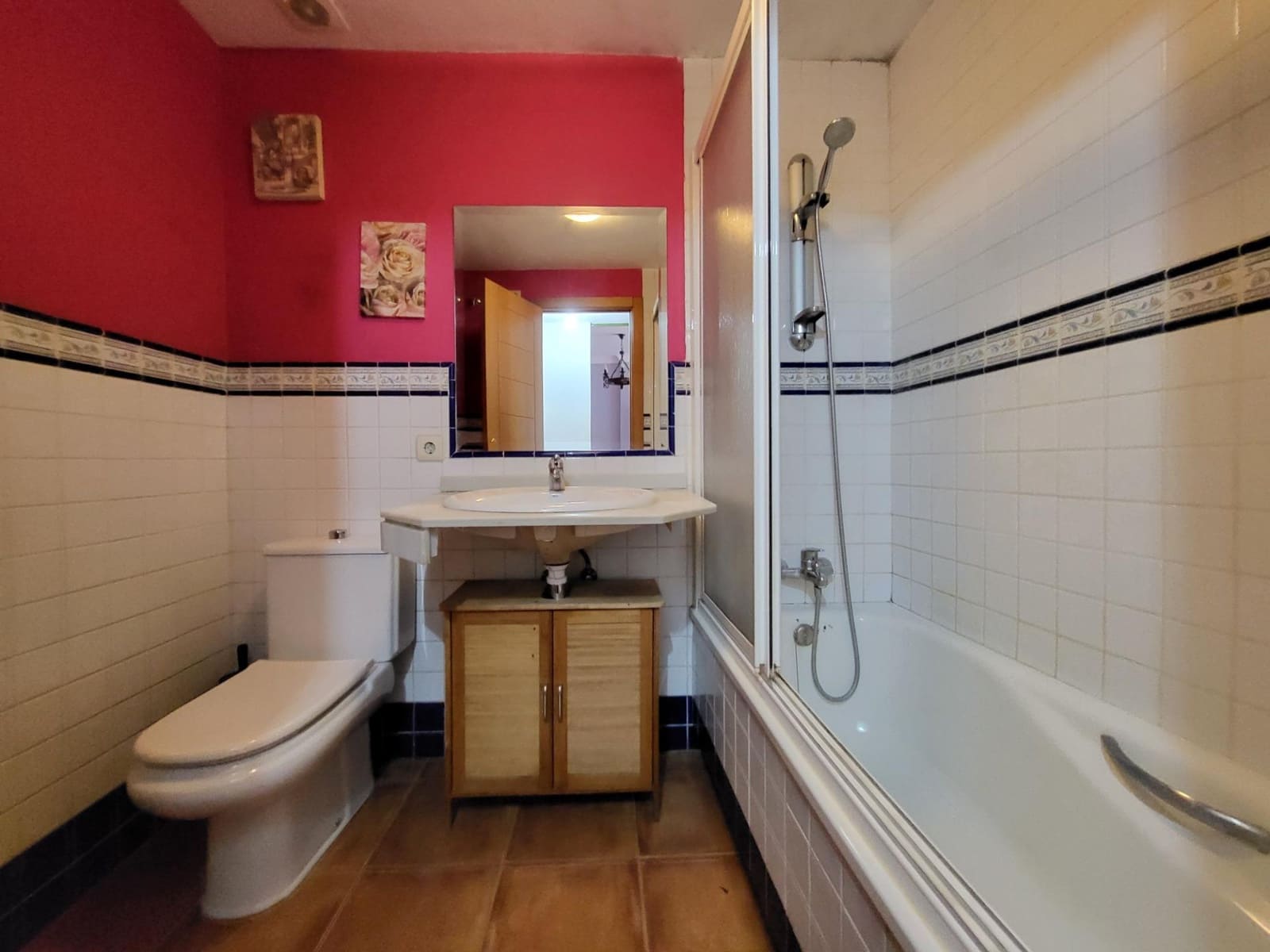 2 sovrum Lägenhet att hyra i Ojen med garage - 1 300 € (Ref: 9808301)