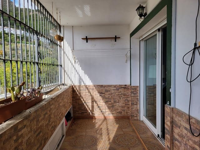 2 sovrum Lägenhet att hyra i Ojen med garage - 1 300 € (Ref: 9808301)