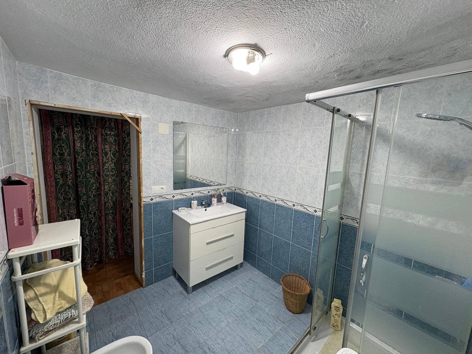 2 bedroom Semi-detached Villa for rent in Guadiaro - € 700 (Ref: 9818120)