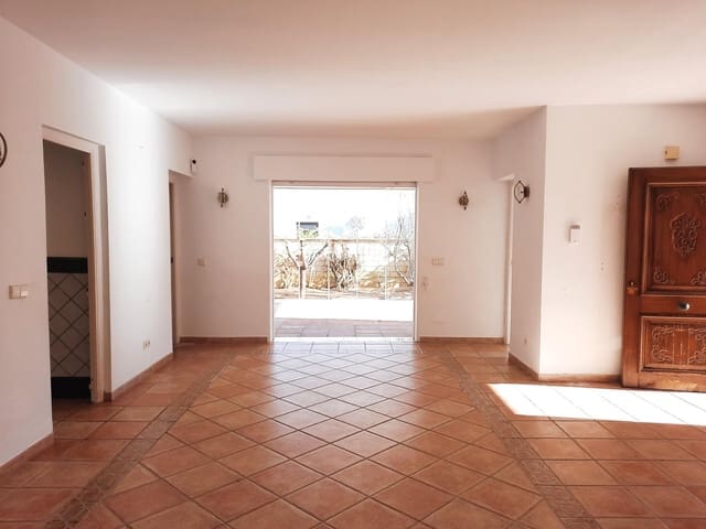 4 makuuhuone Huvila vuokrattavana paikassa Marbella mukana uima-altaan 
autotalli - 5 000 € (Ref: 9820423)