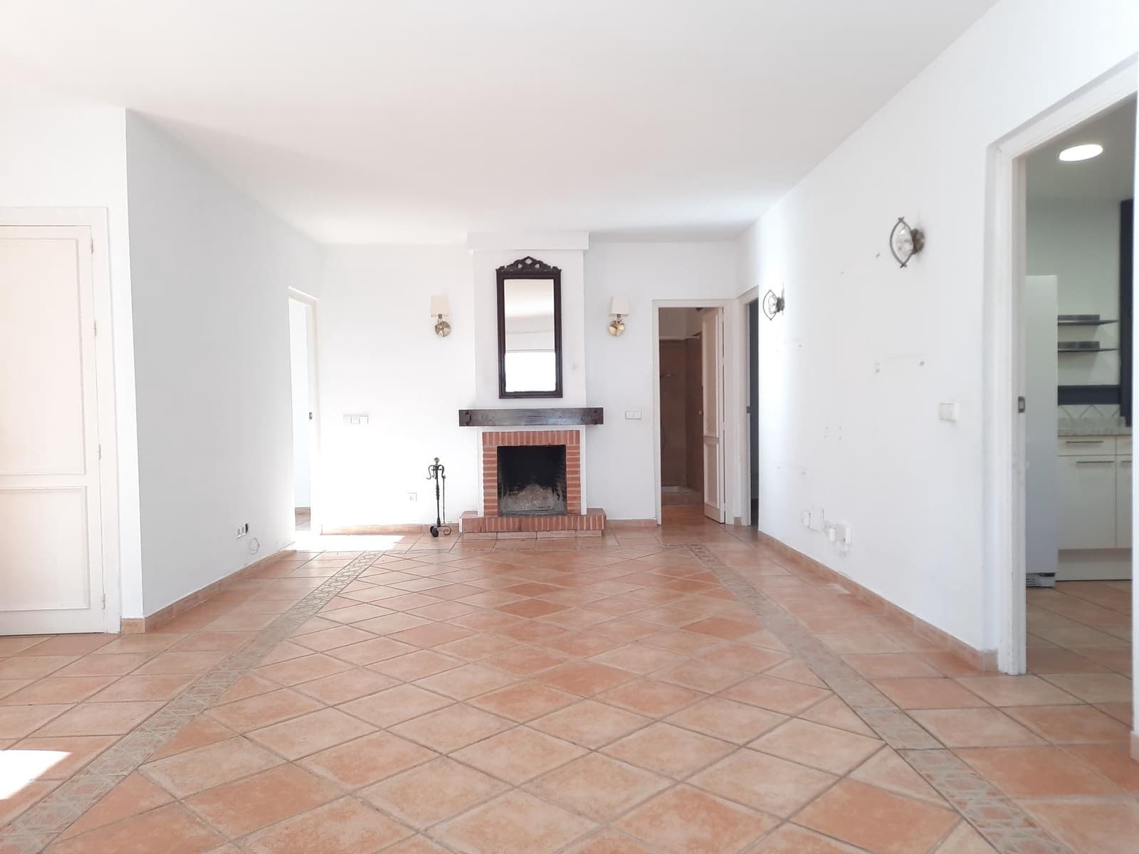 4 makuuhuone Huvila vuokrattavana paikassa Marbella mukana uima-altaan 
autotalli - 5 000 € (Ref: 9820423)