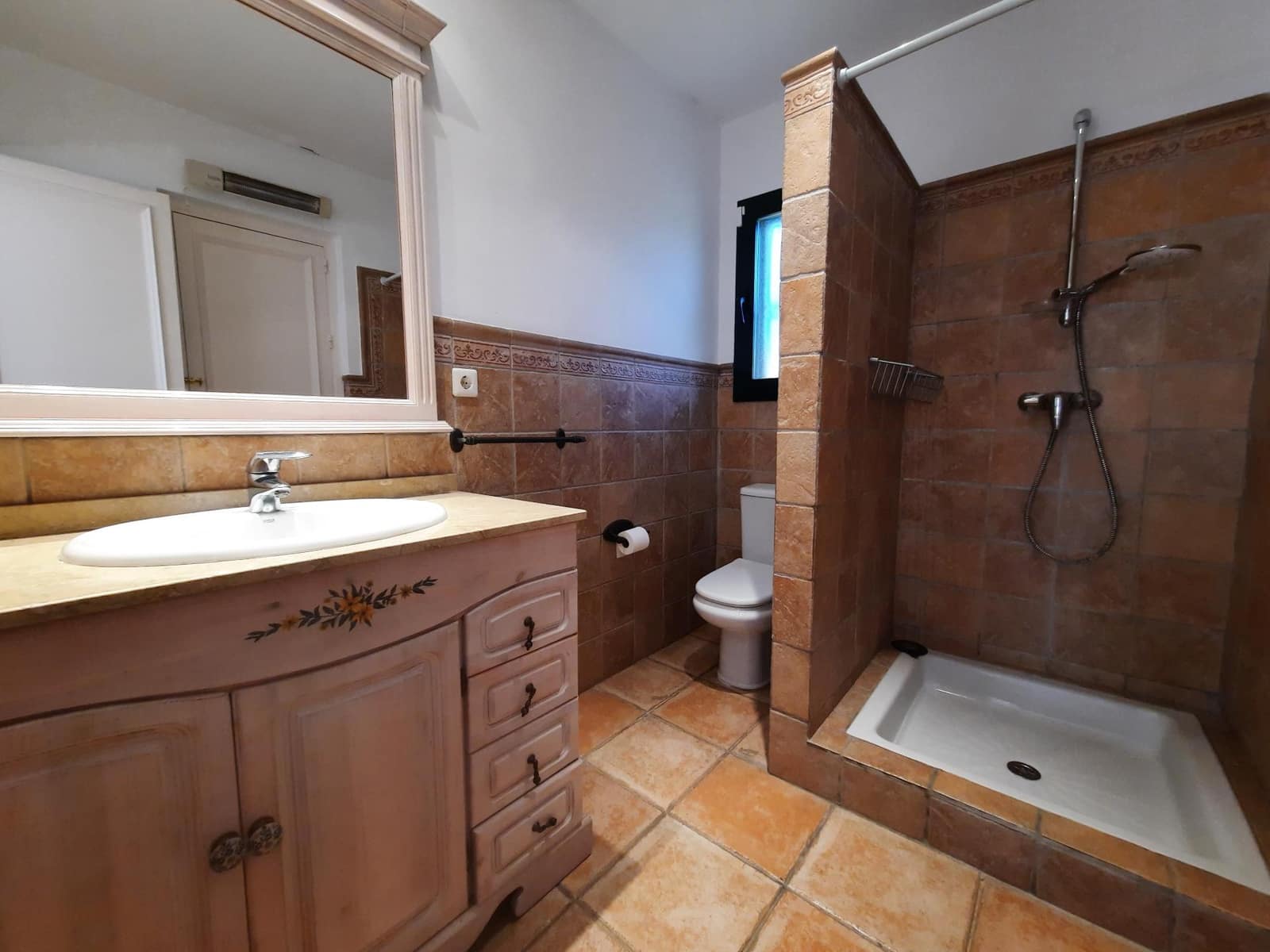 4 makuuhuone Huvila vuokrattavana paikassa Marbella mukana uima-altaan 
autotalli - 5 000 € (Ref: 9820423)
