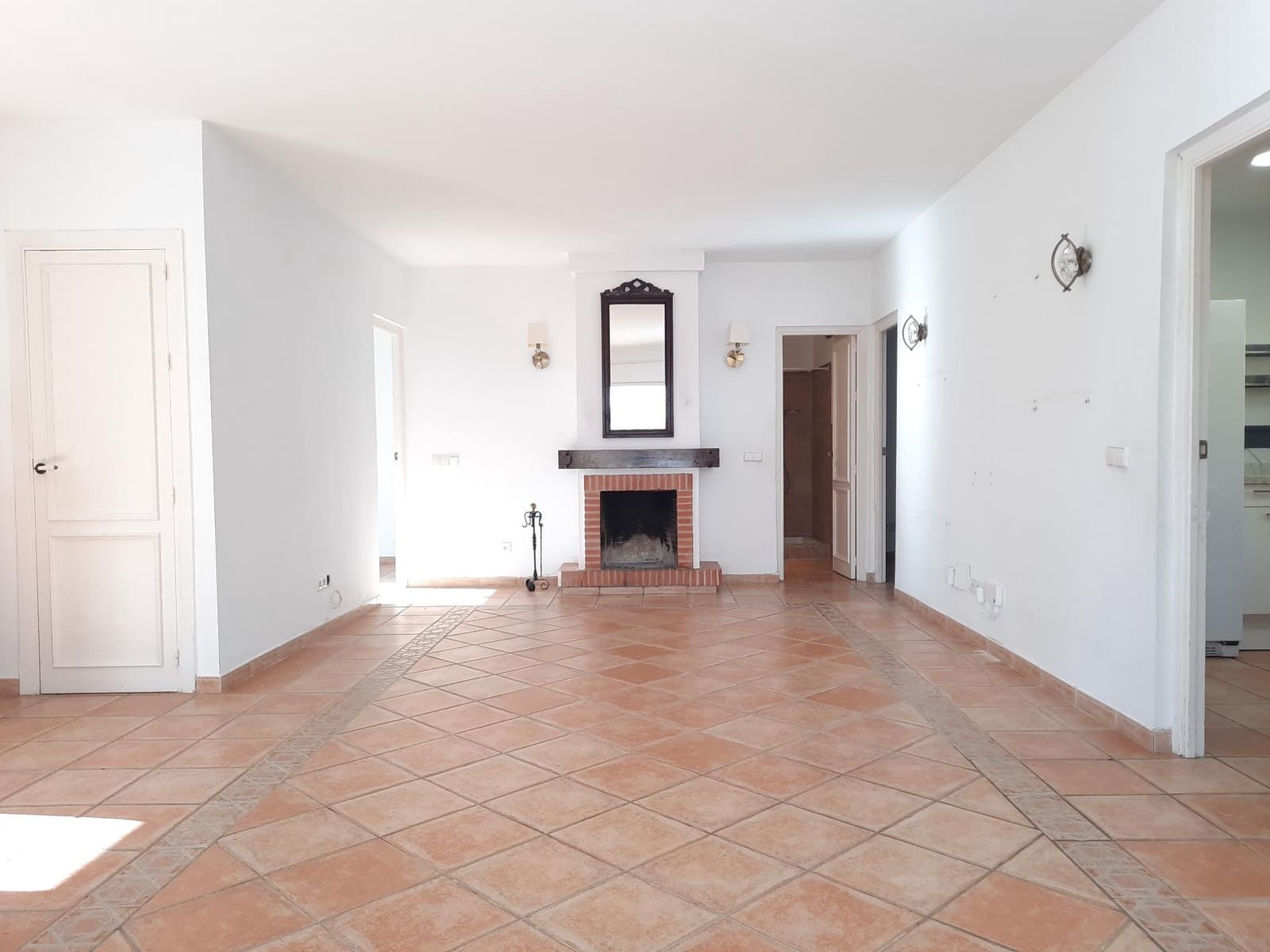 4 makuuhuone Huvila vuokrattavana paikassa Marbella mukana uima-altaan 
autotalli - 5 000 € (Ref: 9820423)