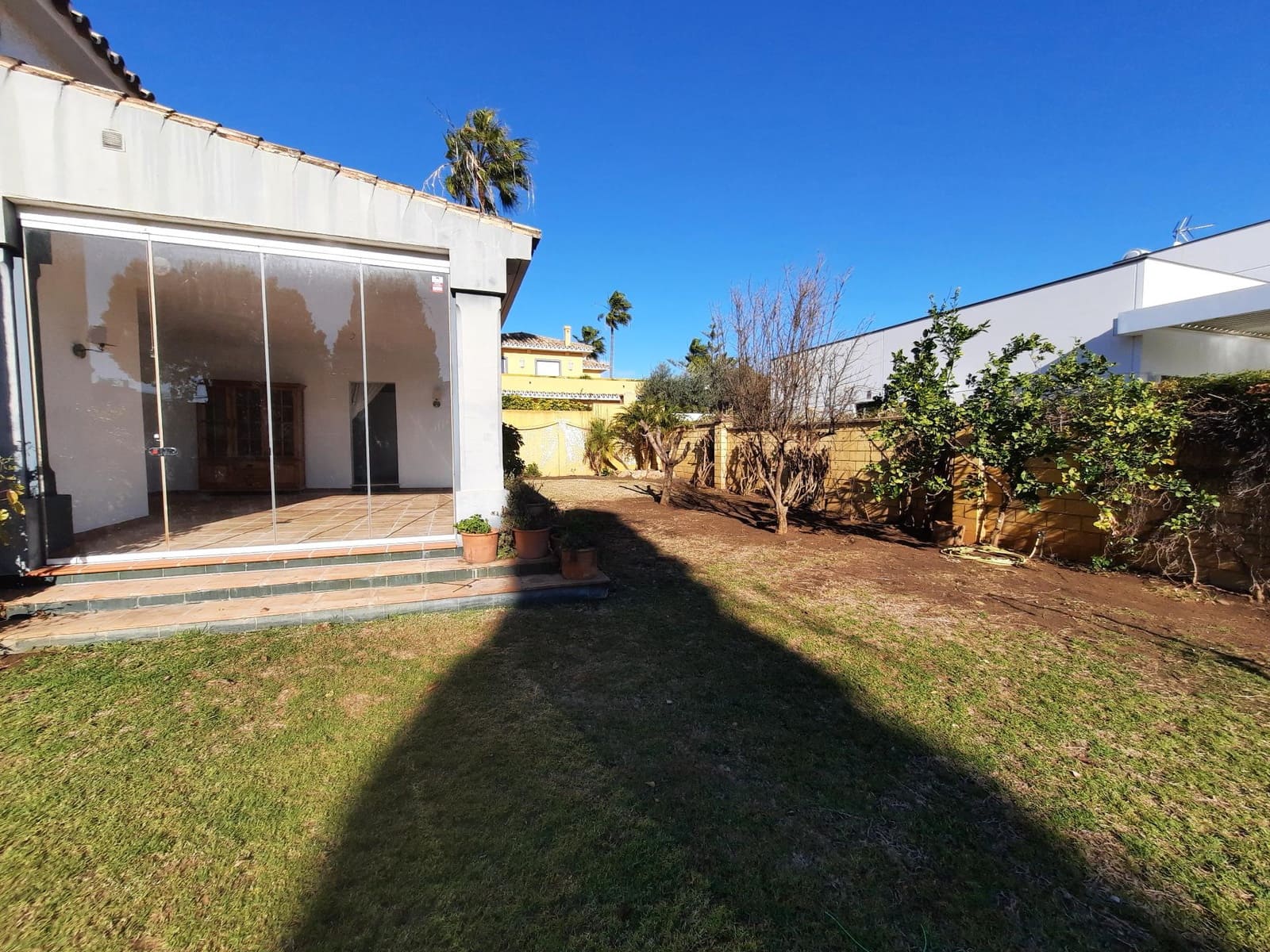 4 makuuhuone Huvila vuokrattavana paikassa Marbella mukana uima-altaan 
autotalli - 5 000 € (Ref: 9820423)