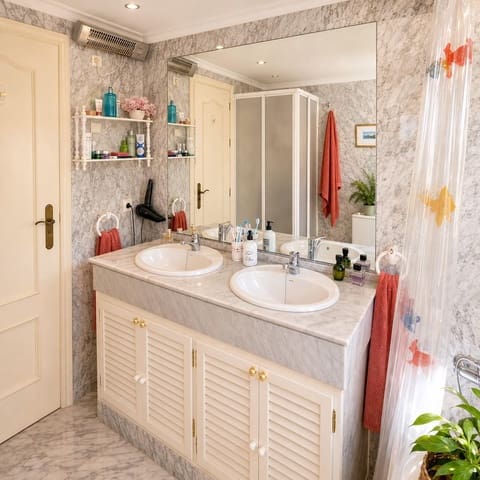 5 camera da letto Villetta Bifamiliare in vendita in Nueva Atalaya, Estepona con piscina garage - 495.000 € (Rif: 9820424)