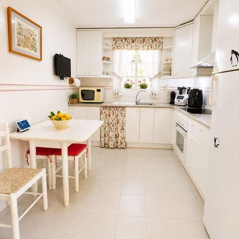 5 camera da letto Villetta Bifamiliare in vendita in Nueva Atalaya, Estepona con piscina garage - 495.000 € (Rif: 9820424)