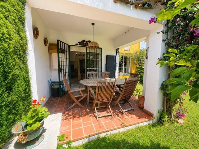 5 camera da letto Villetta Bifamiliare in vendita in Nueva Atalaya, Estepona con piscina garage - 495.000 € (Rif: 9820424)