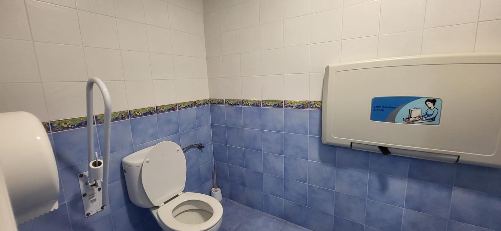 Negocio de 1 habitación en San Pedro de Alcantara en venta - 150.000 € (Ref: 9822834)