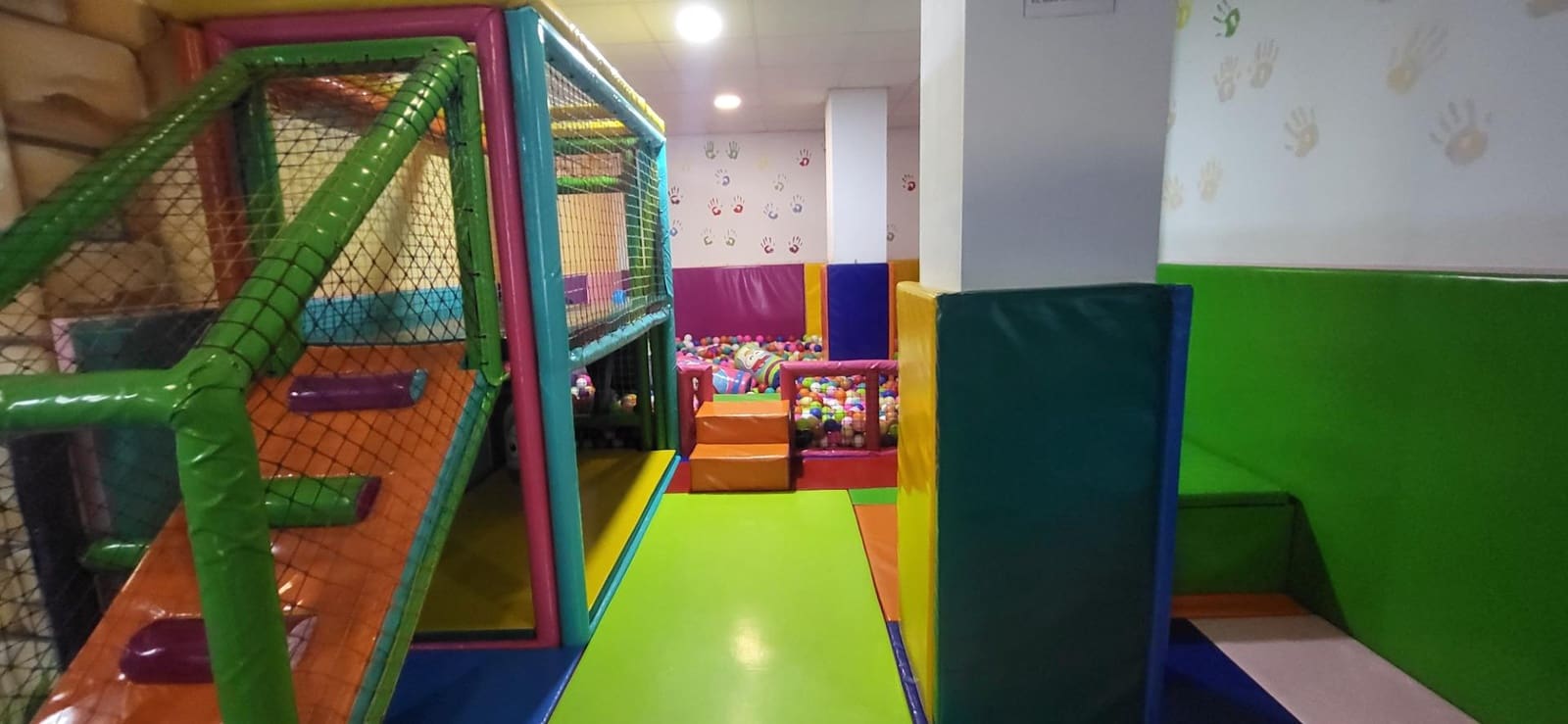 Negocio de 1 habitación en San Pedro de Alcantara en venta - 150.000 € (Ref: 9822834)