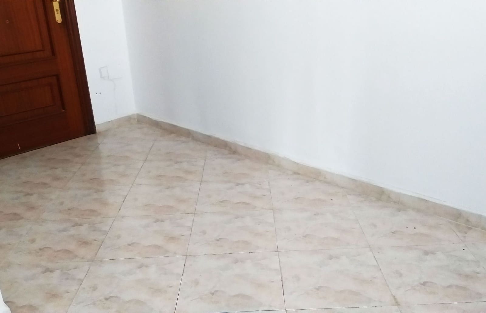 Kommersiell til leie i San Pedro de Alcantara - € 800 (Ref: 9836614)