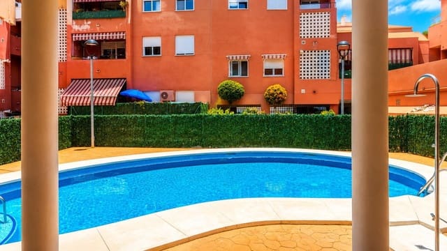 4 Zimmer Wohnung zu verkaufen in San Pedro de Alcantara, Marbella mit Pool - 450.000 € (Ref: 9839619)