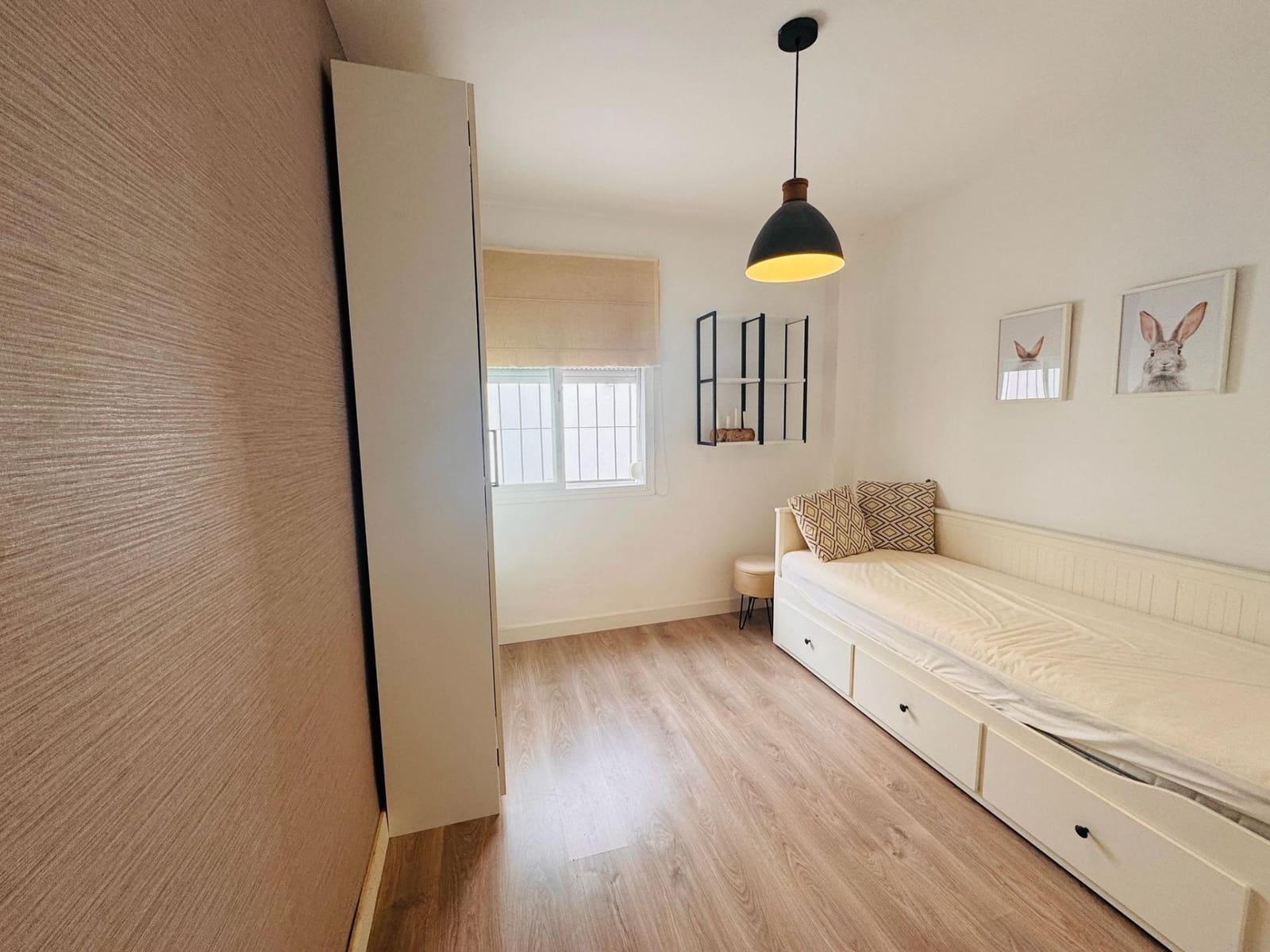 2 bedroom Apartment for sale in San Pedro de Alcantara with pool garage - € 430,000 (Ref: 9860308)