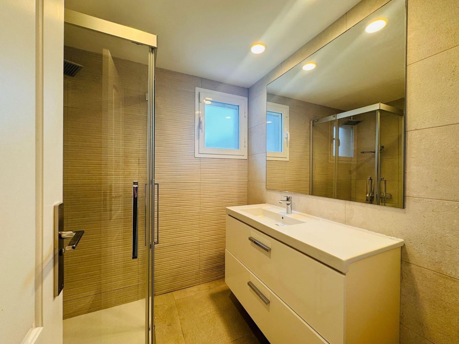 2 bedroom Apartment for sale in San Pedro de Alcantara with pool garage - € 430,000 (Ref: 9860308)