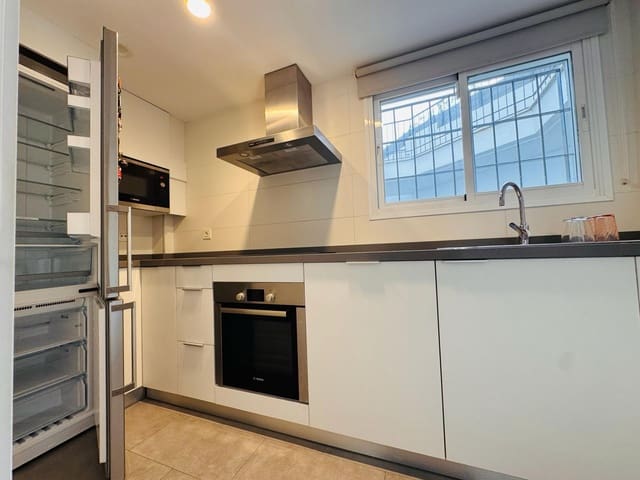 2 soveværelse Lejlighed til salg i San Pedro de Alcantara, Marbella med swimmingpool garage - € 430.000 (Ref: 9860308)