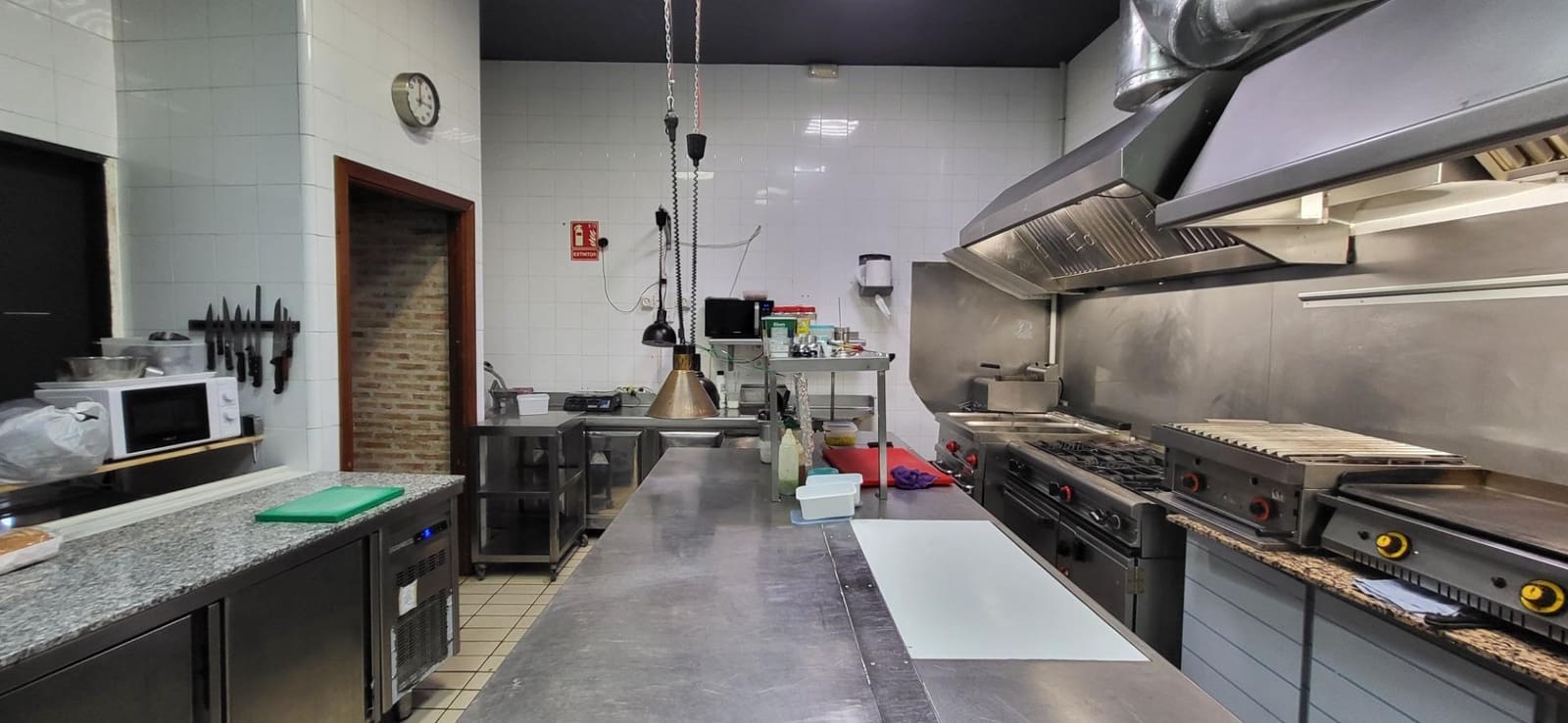 3 soveværelse Erhverv til salg i San Pedro de Alcantara - € 110.000 (Ref: 9865410)
