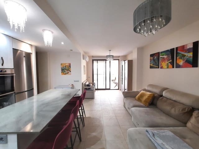 2 bedroom Apartment for rent in Estepona with pool garage - € 1,500 (Ref: 9876697)