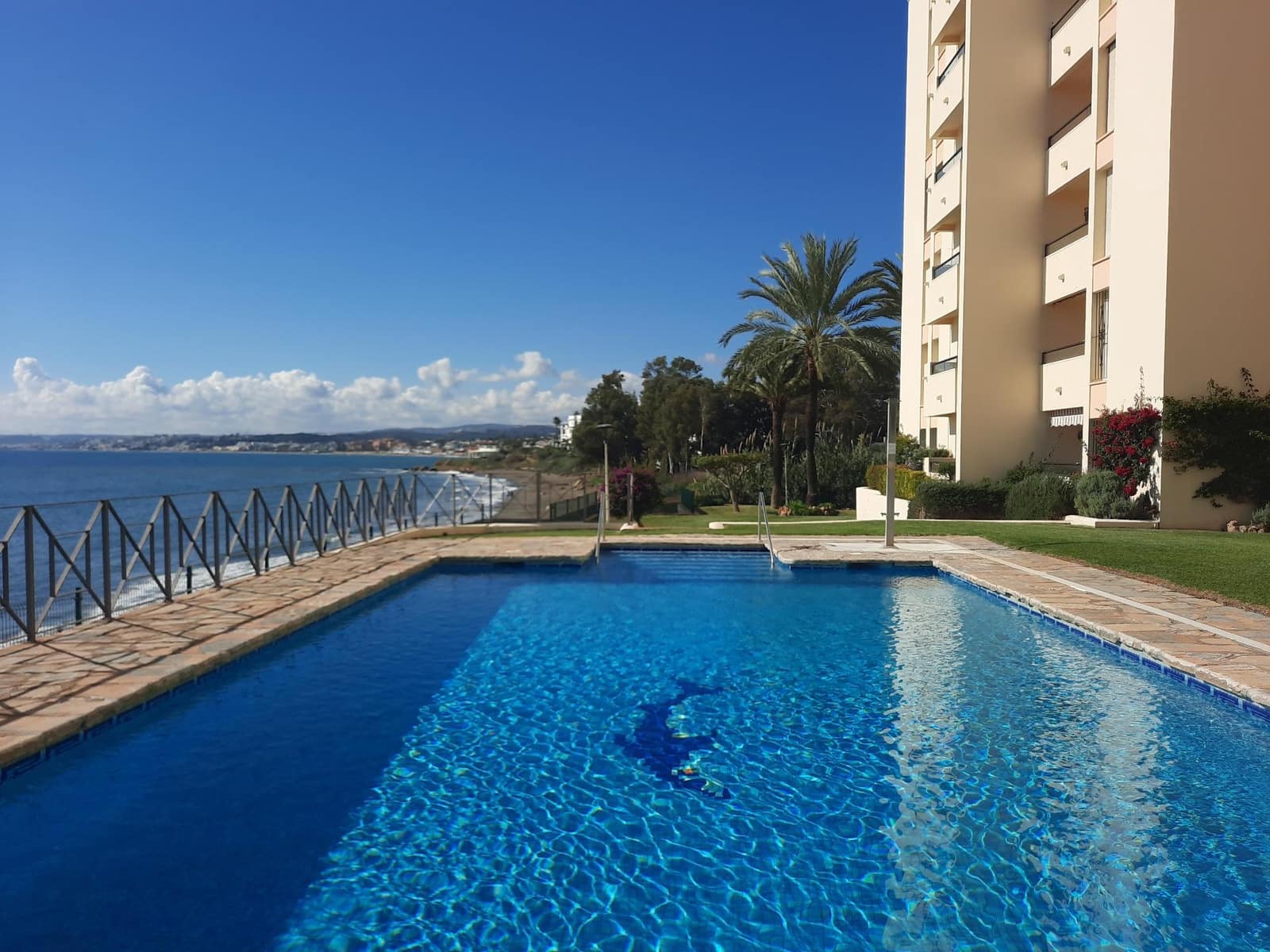 2 camera da letto Appartamento da affittare in Estepona con piscina garage - 1.500 € (Rif: 9876697)