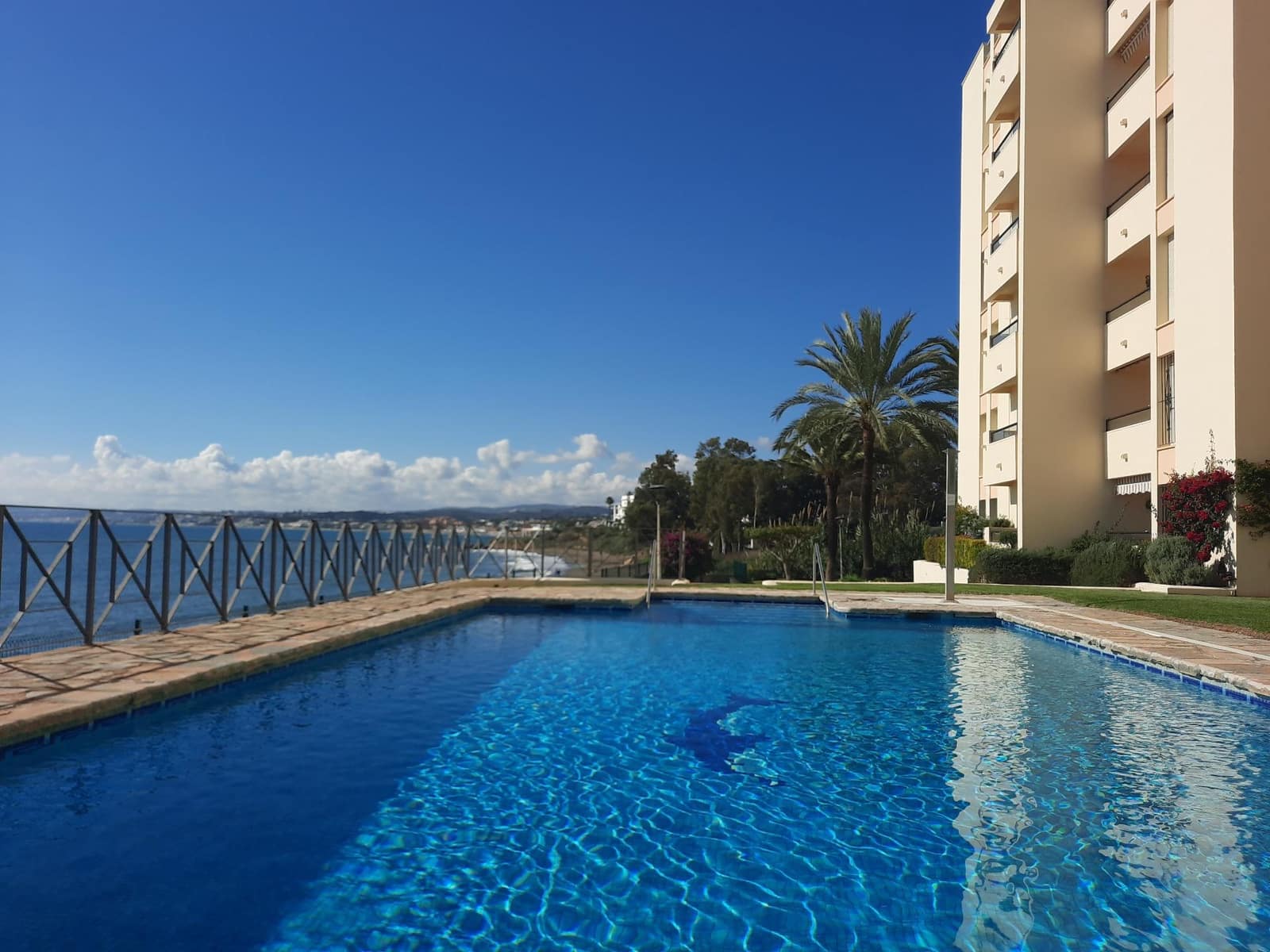 2 camera da letto Appartamento da affittare in Estepona con piscina garage - 1.500 € (Rif: 9876697)