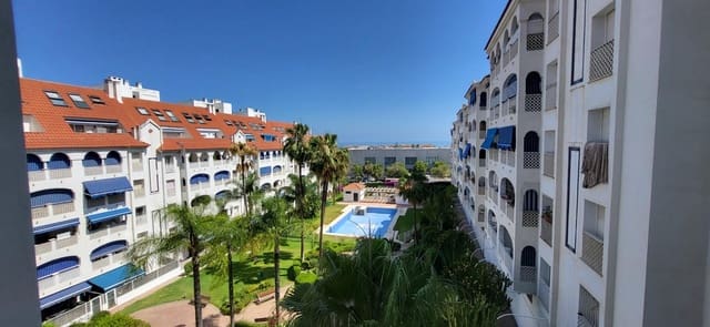 3 bedroom Apartment for sale in San Pedro de Alcantara, Marbella with pool - € 369,000 (Ref: 9879162)