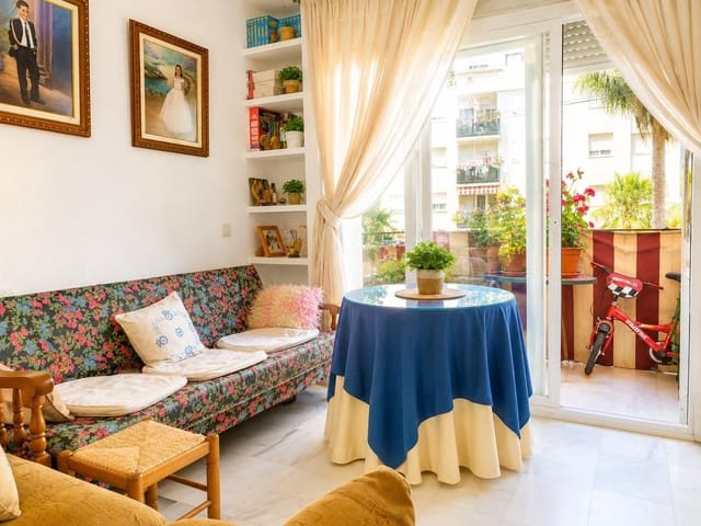3 soveværelse Lejlighed til salg i San Pedro de Alcantara, Marbella med swimmingpool - € 320.000 (Ref: 9882107)