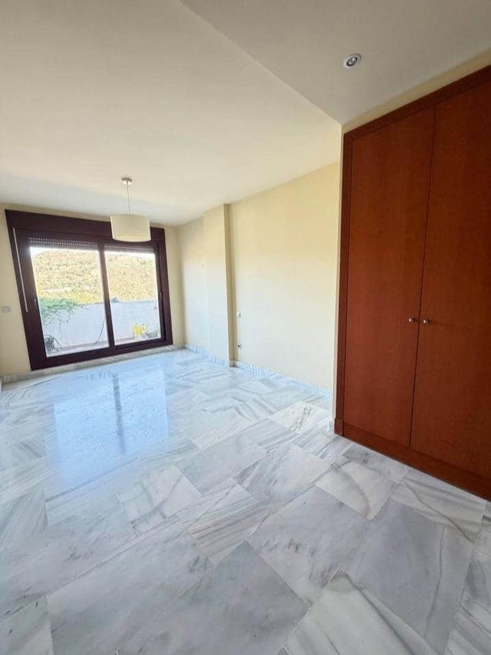 3 slaapkamer Appartement te koop in Los Flamingos met zwembad garage - € 372.000 (Ref: 9890603)