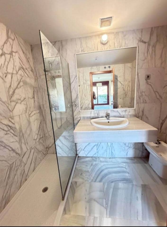 3 slaapkamer Appartement te koop in Los Flamingos met zwembad garage - € 372.000 (Ref: 9890603)