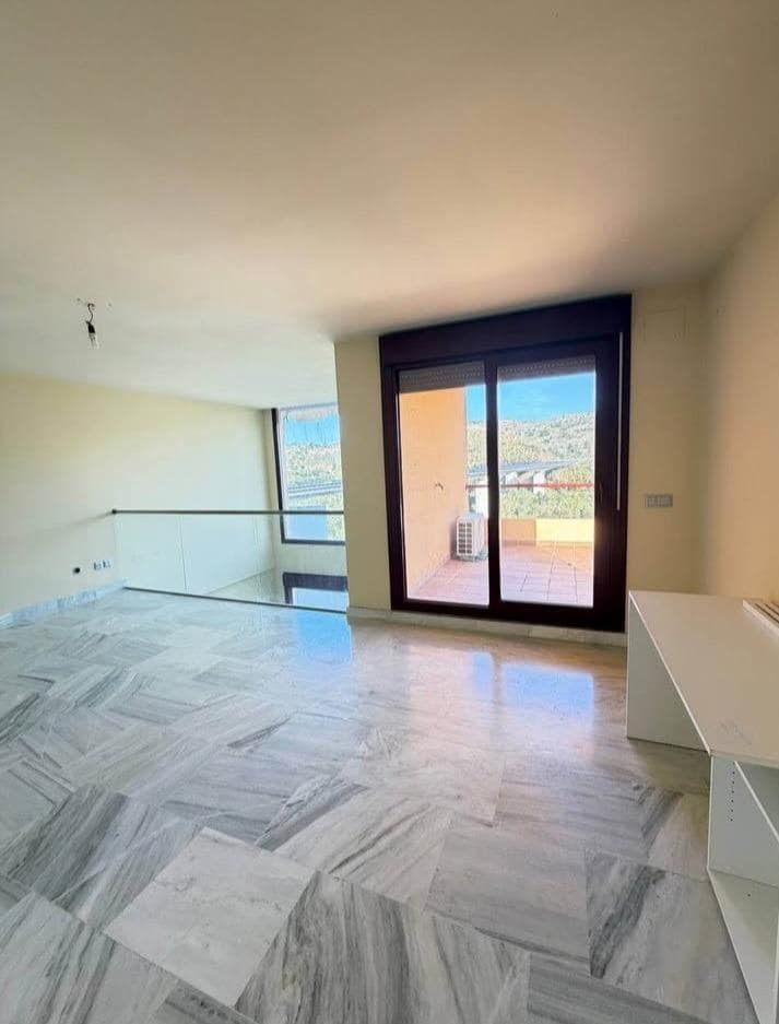 3 slaapkamer Appartement te koop in Los Flamingos met zwembad garage - € 372.000 (Ref: 9890603)