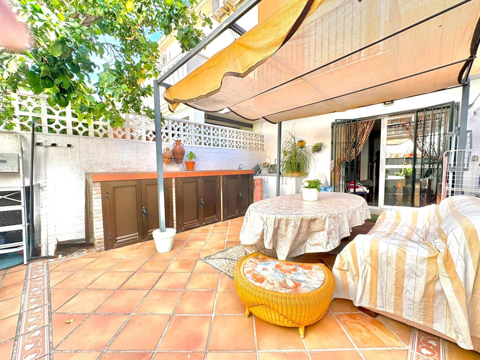 4 bedroom Terraced Villa for sale in San Pedro de Alcantara - € 560,000 (Ref: 9892577)