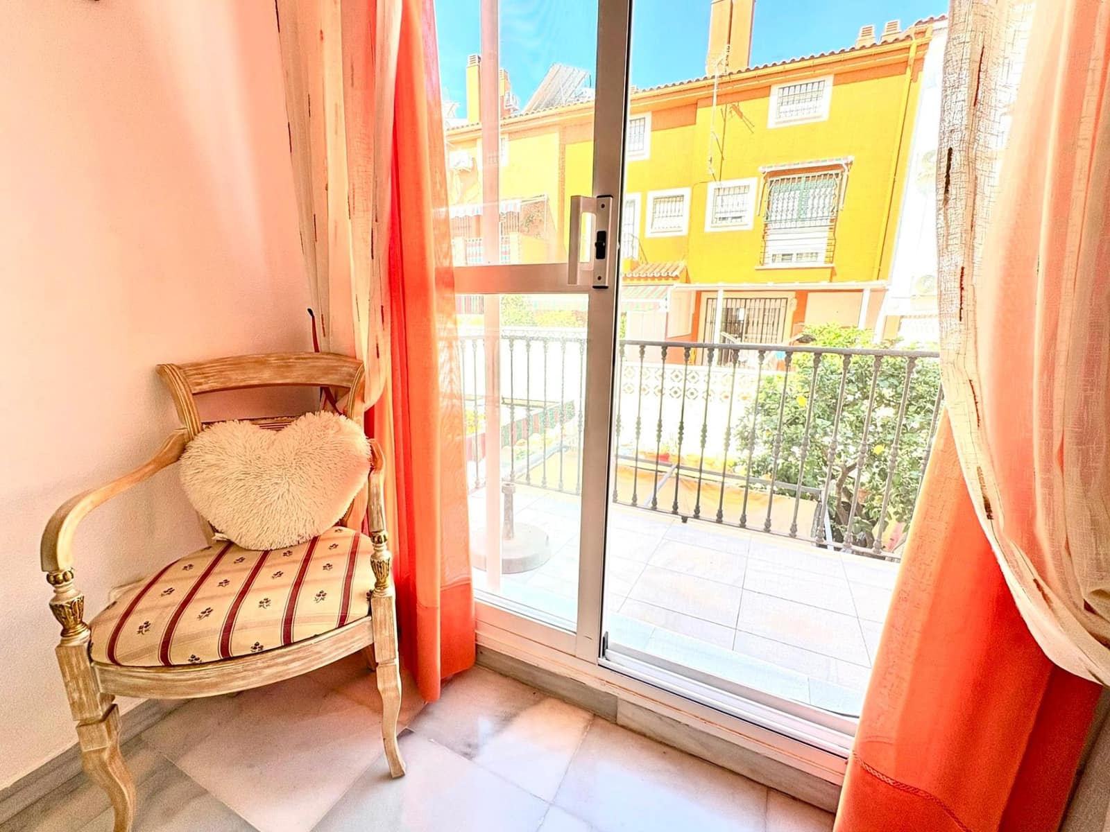 4 bedroom Terraced Villa for sale in San Pedro de Alcantara - € 560,000 (Ref: 9892577)