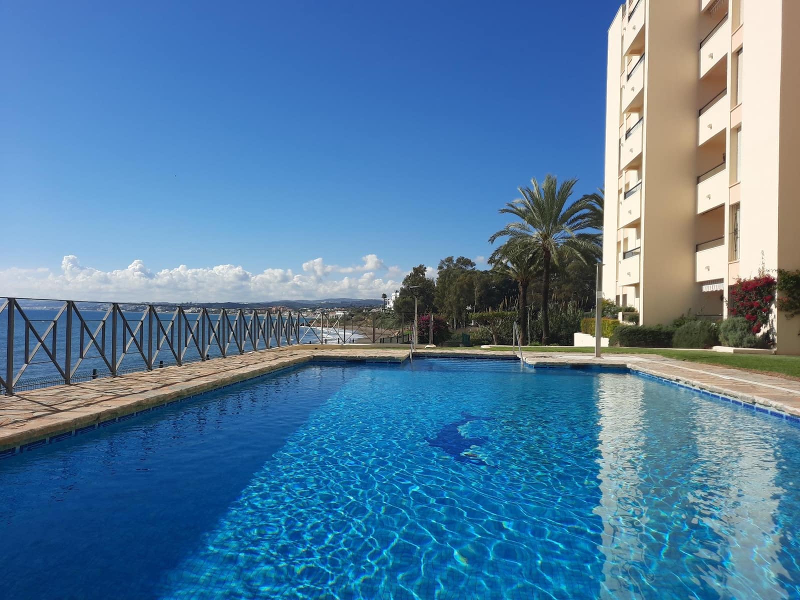 2 chambre Appartement à vendre à Estepona avec piscine - 470 000 € (Ref: 9929588)